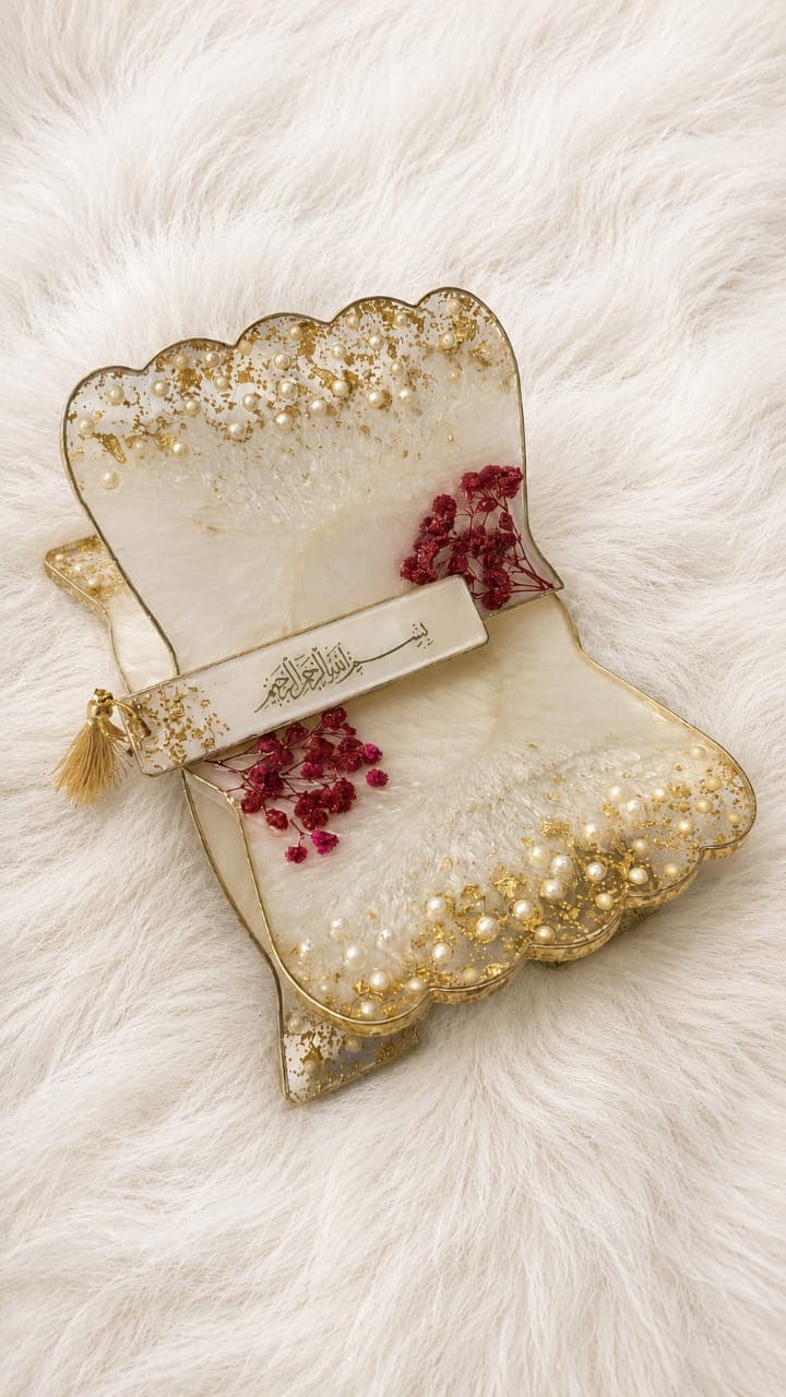 Cream & Red Flakes Rehel & Bookmark 1